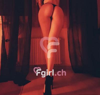 Antonia - Escort in Vétroz
