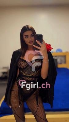 Antonia - Escort in Martigny
