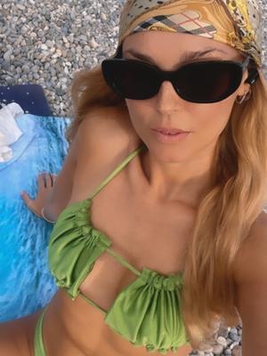 Antonia - Escort à Eaux-vives
