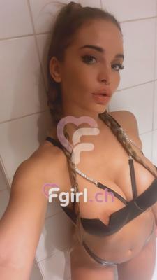 Ariana - Escort à Fribourg