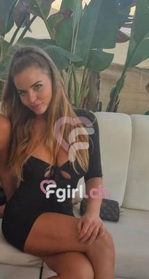 Ariana - Escort à Fribourg