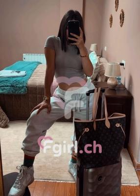 Ariel - Escort en Bulle
