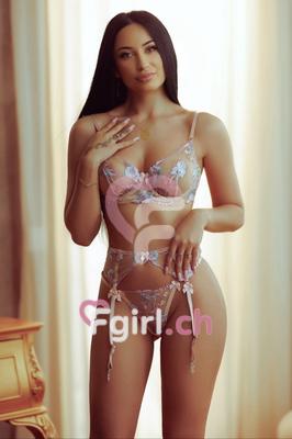 Aryel Massage - Erotische Masseurin in Payerne
