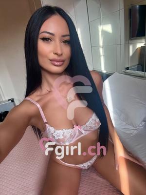 Aryel Massage - Erotische Masseurin in Payerne