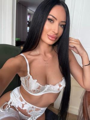 Aryel - Escort en Aigle
