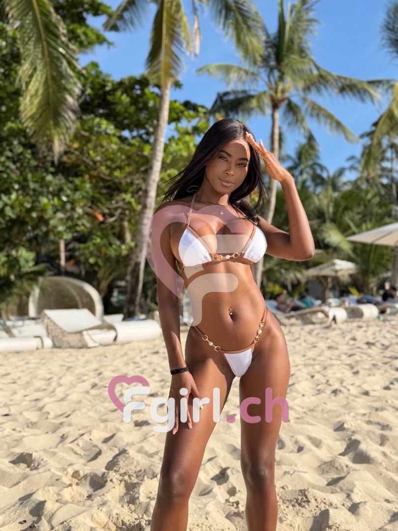 Ashley – Geneva photo 2