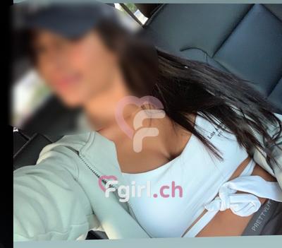 Avah - Erotische Masseurin in Genf
