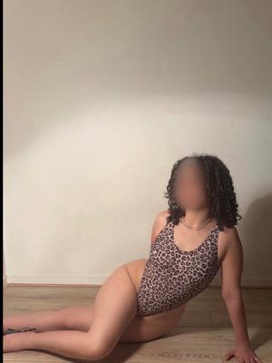 Aya - Escort in Genf
