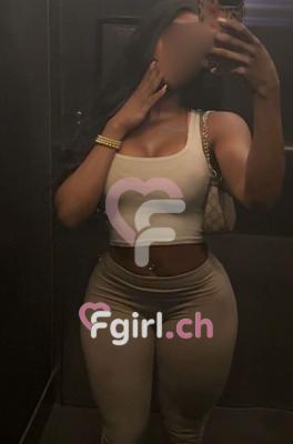 Yvana - Escort in Eaux-vives
