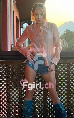 Becky - Escort à Neuchâtel
