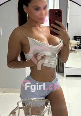 Bella - Escort à Nyon
