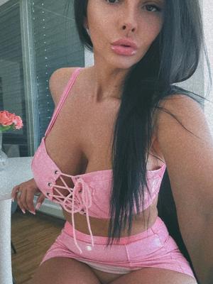 Bella - Escort in Vevey
