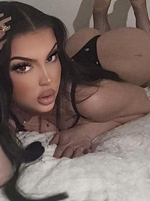 Bella - Escort en Genève
