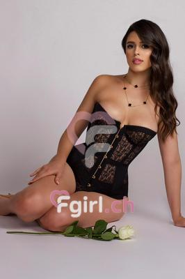 Bella - Escort in Lausanne
