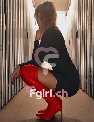 Belle - Massaggiatrice erotica a Payerne
