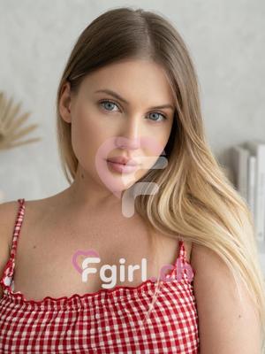 Cristina - Masseuse érotique à Genève

