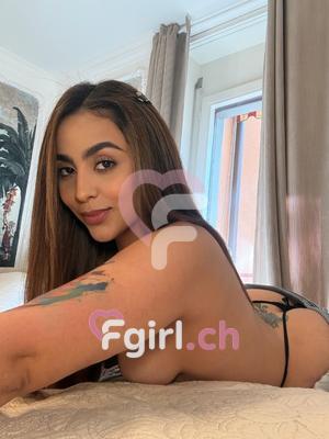 Cami - Escort in Montreux
