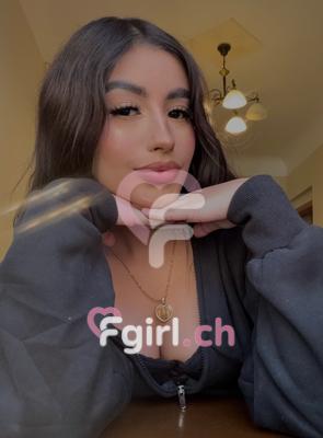 Cami - Escort in Montreux
