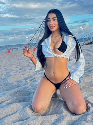 Camila - Escort in Plainpalais
