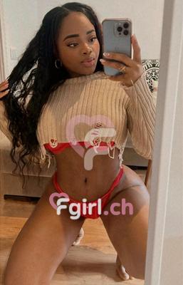Camila - Escort in Lausanne