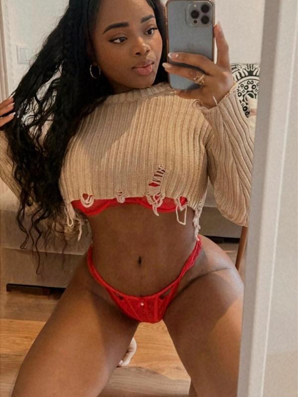 Camila - Escort in Lausanne
