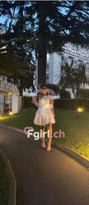 Camila - Masseuse érotique à Fribourg

