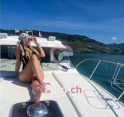 Camila - Masseuse érotique à Fribourg
