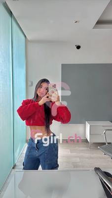 Camila - Escort in Montreux
