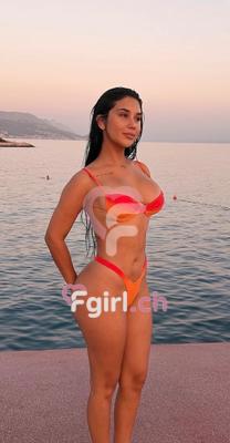 Camila - Escort in Montreux
