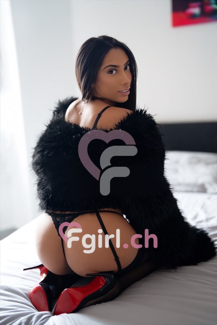 Camily – Geneva photo 3