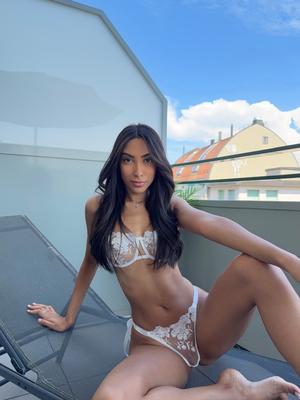 Camily - Escort in Geneva
