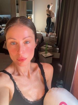 Carla - Escort à Eaux-vives
