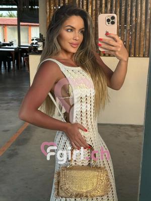 Carla Safra - Escort in Fribourg