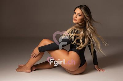 Carla Safra - Escort in Fribourg
