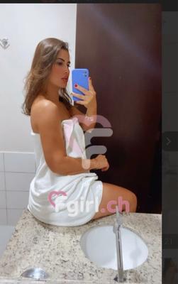 Carlota - Erotische Masseurin in Romont
