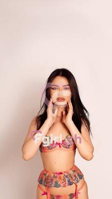 Caro - Erotische Masseurin in Eaux-vives
