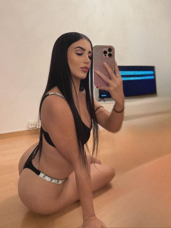 Carol - Escort in Geneva
