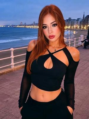 Carol - Escort in Neuenburg
