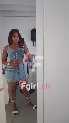 Carola - Escort in Plainpalais