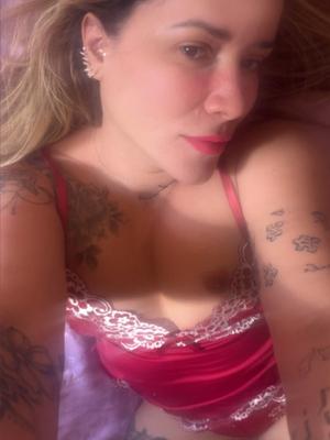 Carolina - Escort in Fribourg
