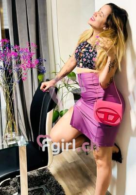 Carolina - Escort à Fribourg
