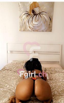 Caroline - Escort in Genf
