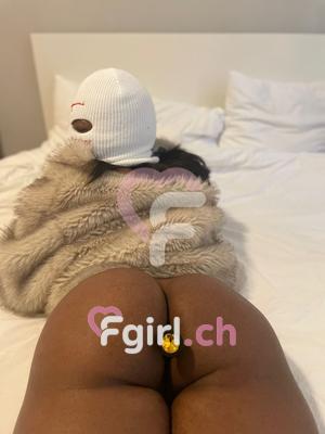Caroline - Escort in Genf
