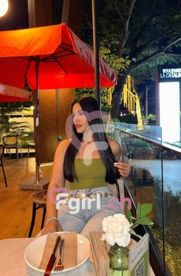 Caroline - Masseuse érotique à Fribourg
