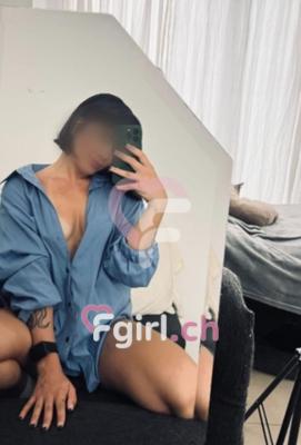 Cassia - Escort in Neuenburg
