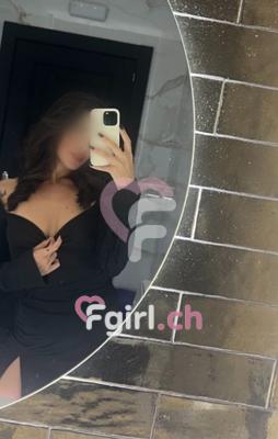 Cassia - Escort in Neuenburg

