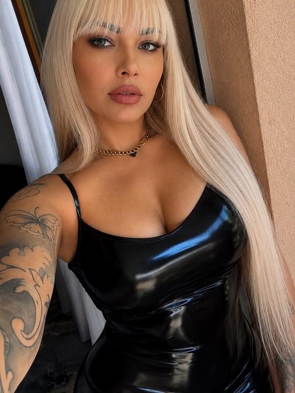 Cataleya - Dominatrice BDSM à Martigny
