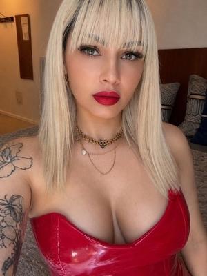 Cataleya - Dominatrix BDSM a Martigny

