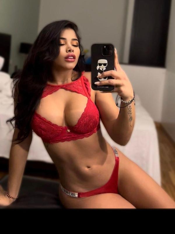 Celina - Escort in Lausanne
