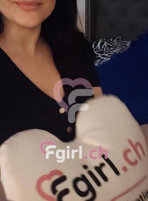 Cerise - Erotische Masseurin in Genf